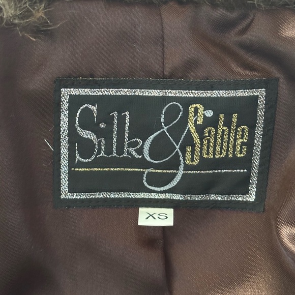 Silk and Sable Brown Fur Coat - Picture 3 of 7